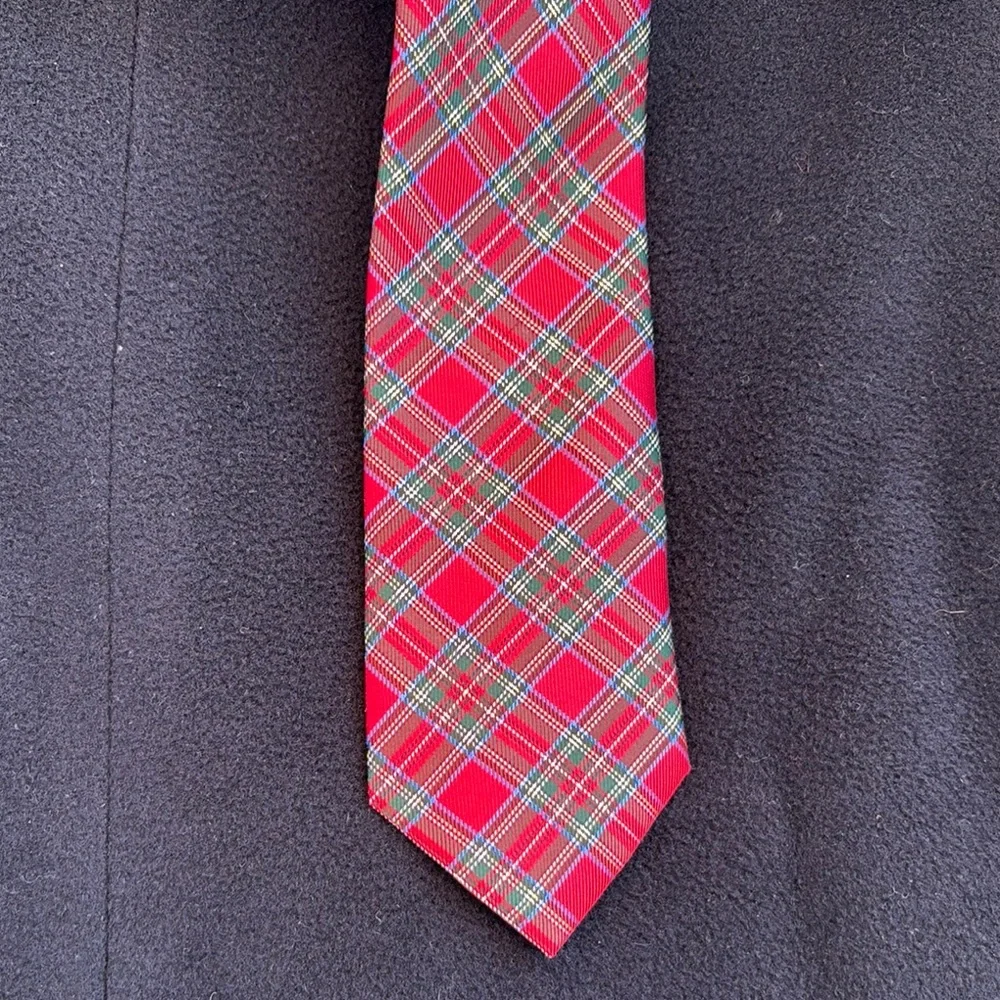 Lord & Taylor Red Plaid boys Tie Christmas family photos 100% silk